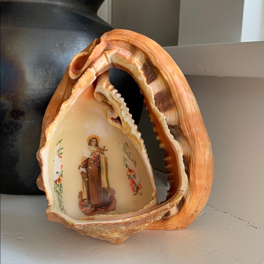 Antique Decorative Shell Art Carved Conch Votive